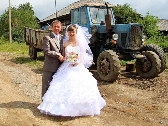 The most bizarre collection of Russian wedding photos ever taken The Poke