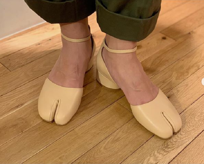 big toe shoe trend